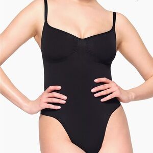 Seamless Sculpt Thong Bodysuit